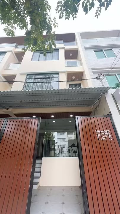 Cho thuê FrontHouse tại Tiểu Khu Ao Sen Tên Lửa, 80m² chỉ 15 triệu - Phù hợp làm văn phòng công ty!