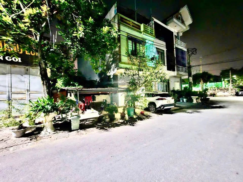 Đất nền Quảng Hưng 100m² giá 3 tỷ - Đầu tư sinh lời tại khu vực phát triển!