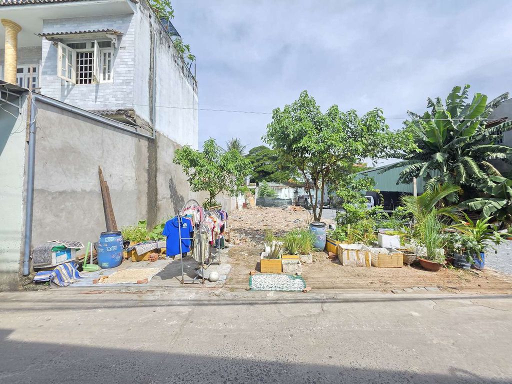 Đất đẹp gần chợ Xóm Nghèo, Dĩ An 125m² giá 3.65 tỷ - Xây dựng tự do!