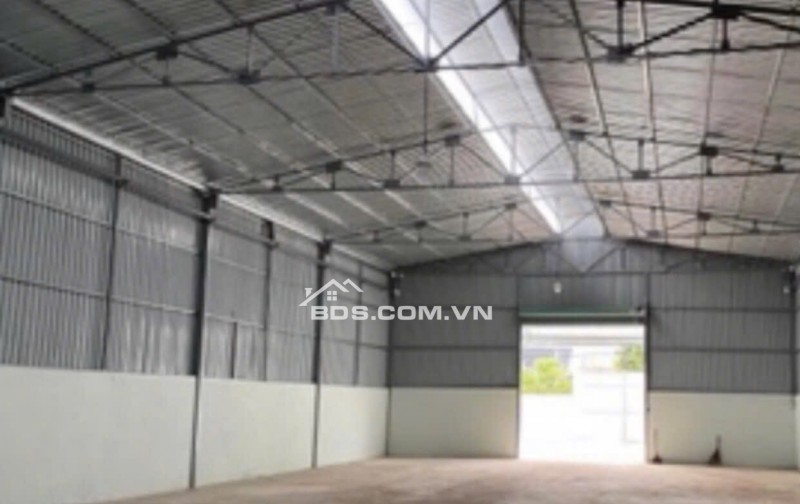 Cho thuê kho xưởng 850m² Thạnh Lộc, Quận 12 - Sạch sẽ, cao đẹp, giá tốt!