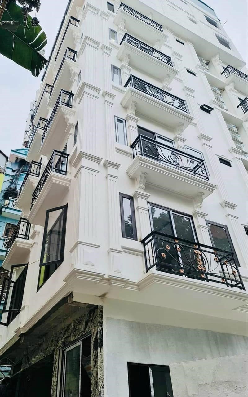 Bán nhà phố Ông Ích Khiêm, quận Ba Đình, 50m², 7 tầng đẹp - Ô tô đỗ cửa!