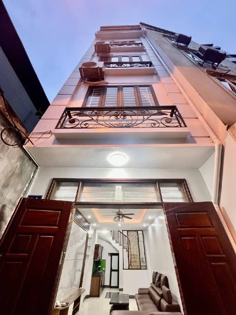 Nhà riêng Ngũ Nhạc Hoàng Mai 36m² giá 6,3 tỷ - Ô tô vào tận cửa!