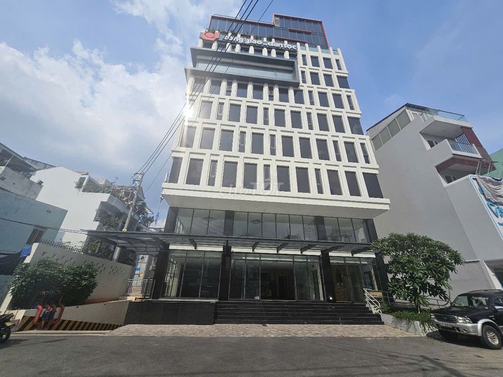 Tòa nhà văn phòng mới xây mặt tiền Điện Biên Phủ Quận 3, 600m² - Kinh doanh lợi nhuận cao!