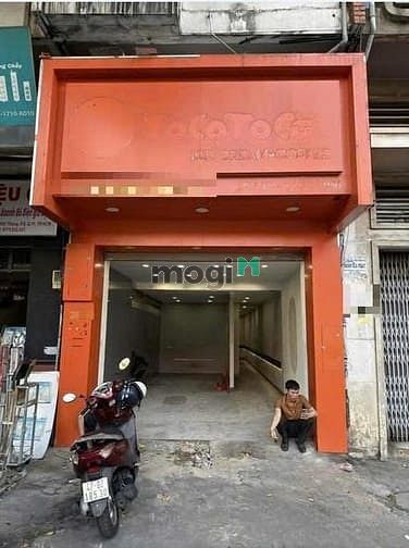 Nhà cho thuê mặt tiền Lãnh Binh Thăng, Quận 11 - Diện tích 216m², chỉ 35 triệu!