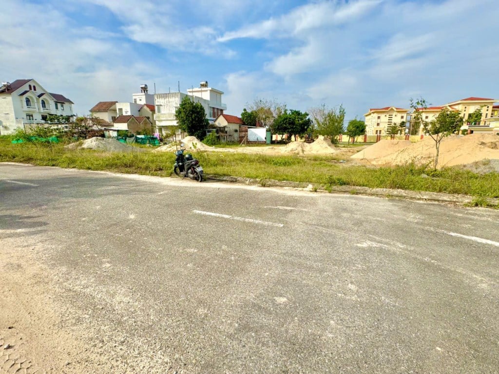 Bán gấp 20 lô biệt thự biển Quảng Nam 200m² giá chỉ 8 triệu/m² - Đầu tư sinh lời ngay!