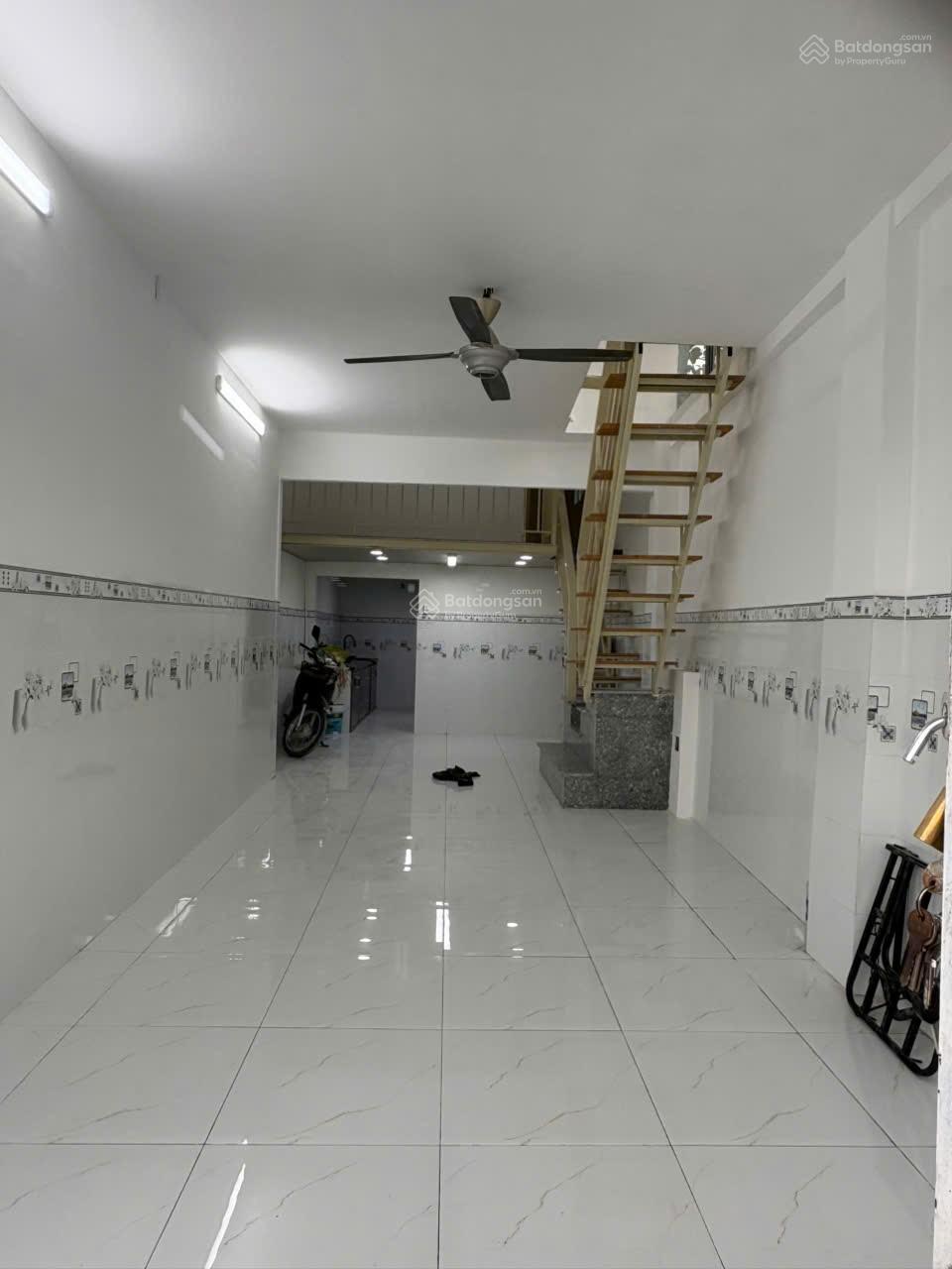 Cho thuê nhà mặt tiền kênh Thạnh Xuân 25, 52m² chỉ 8 triệu - Thích hợp mở văn phòng, spa!