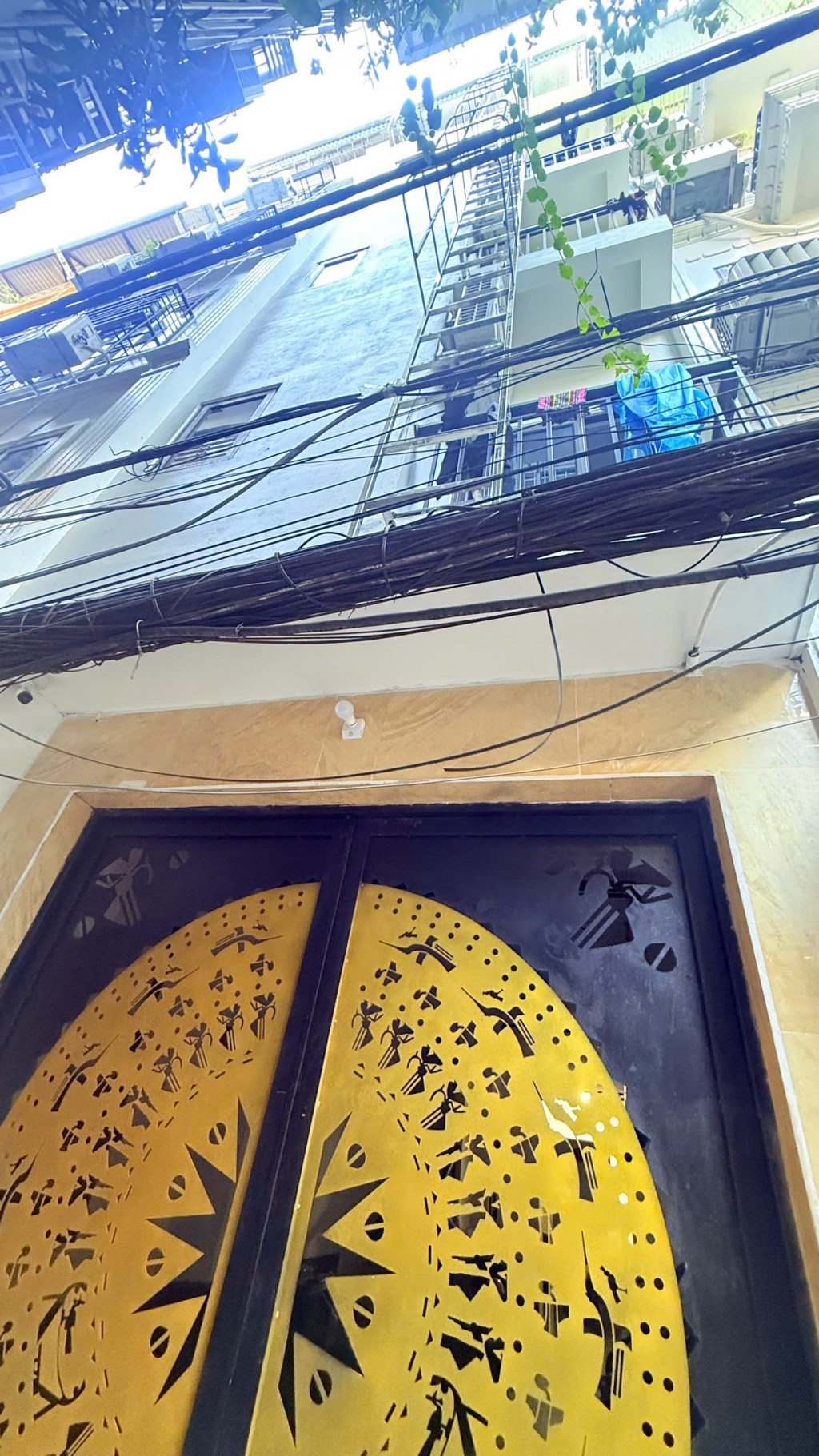 Bán tòa CCMN 63m² Lĩnh Nam 16.3 tỷ - Dòng tiền ổn định 80 triệu/tháng!