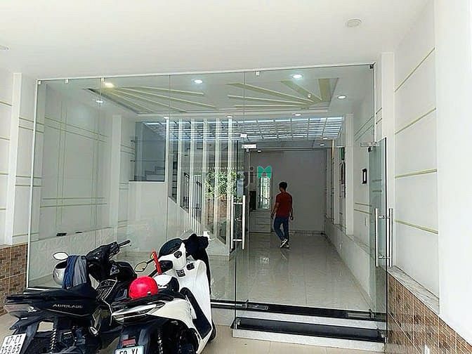Nhà Mặt Tiền Quận 2 73m² giá 9.4 tỷ - Thiết kế hiện đại, sẵn sàng ở ngay!