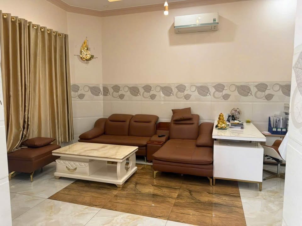 Nhà khu Hoa Lan, Tân Hạnh, Vĩnh Long 104,9m² giá 3,75 tỷ - Dọn vào ở ngay!