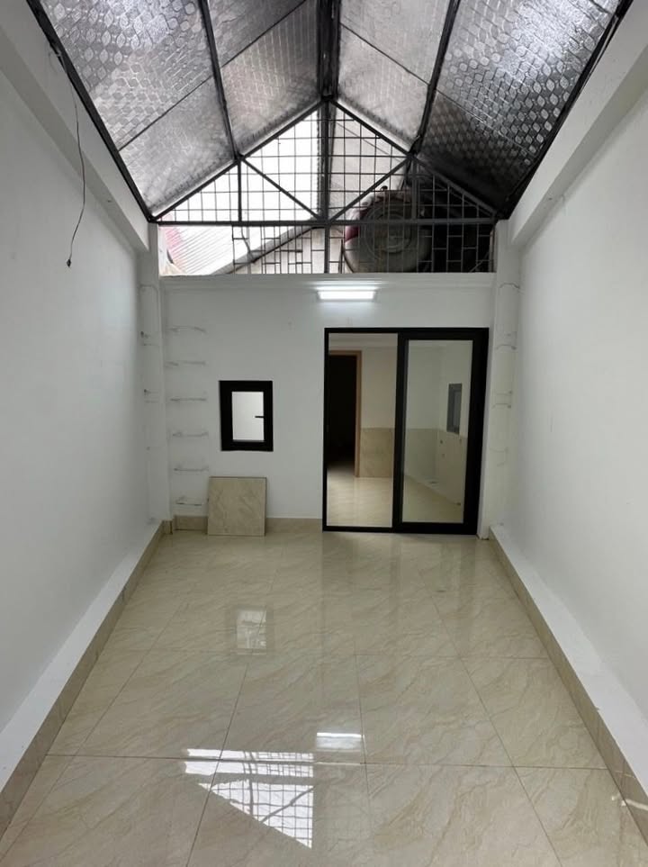 Nhà 4 tầng Thổ Quan Đống Đa 40m² giá 9 tỷ - Kinh doanh đắc địa!