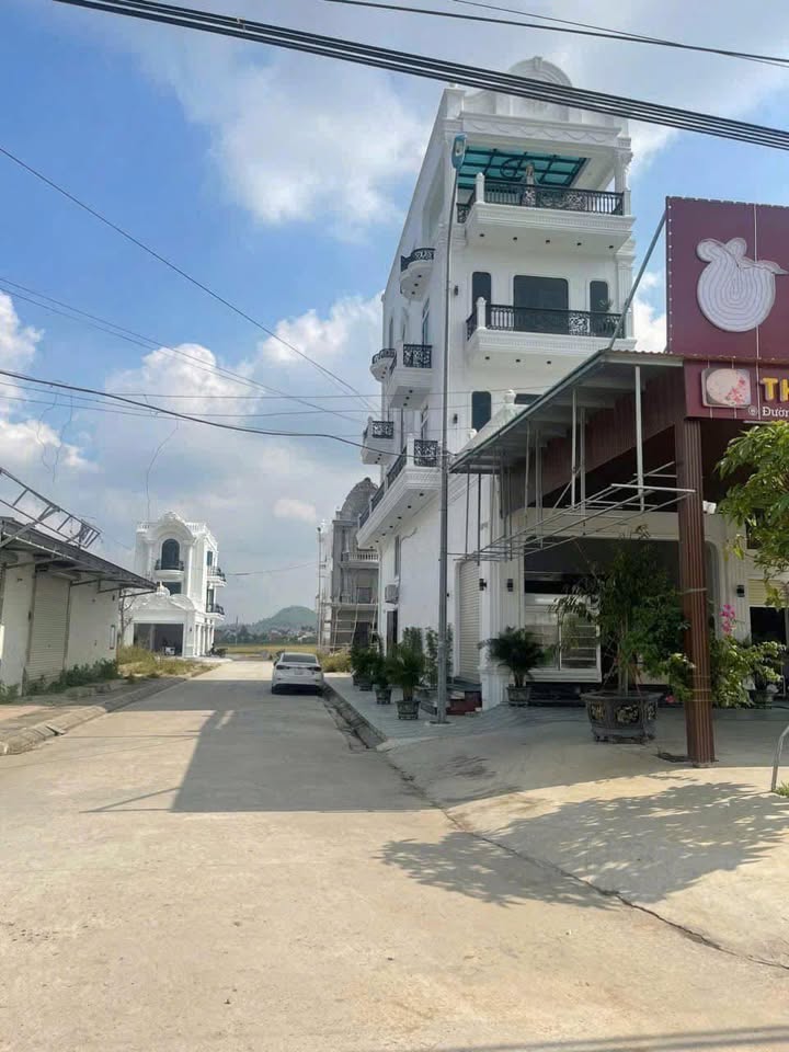 Đất Phân Lô Cây Xăng Thiên Hương 126m² giá 4 tỷ - Kinh doanh tốt ngay mặt tiền