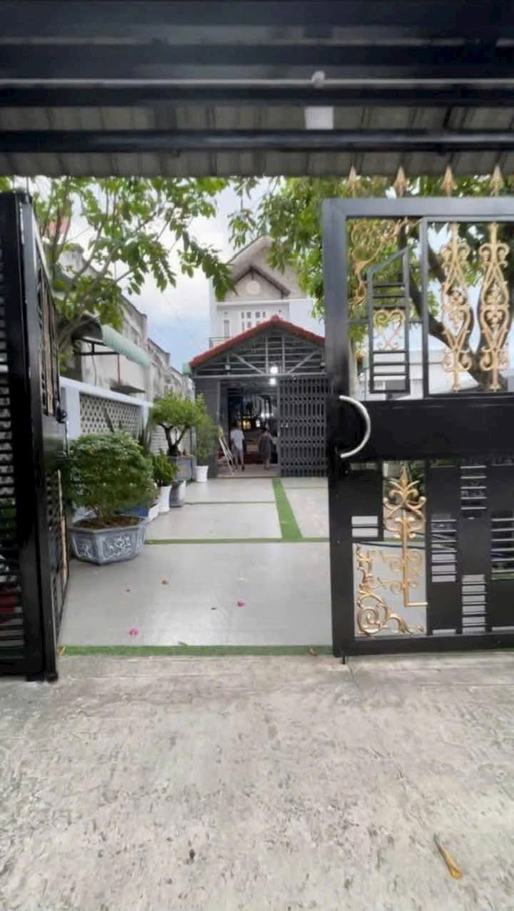 Nhà hoàn công 1 trệt 1 lầu tại Tân Thông Hội, Củ Chi 152m² giá 5.9 tỷ - Đầy đủ tiện nghi!