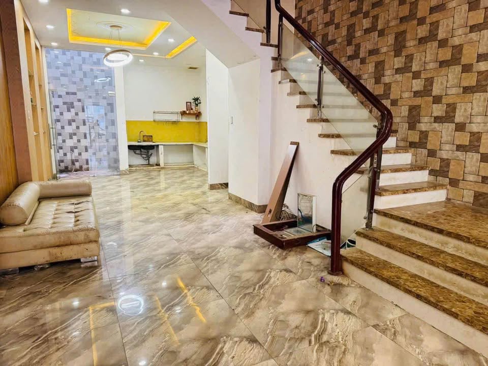 Nhà phố Trần Thị Tín Nha Trang 89.6m² giá 7.5 tỷ - Hướng Đông Nam, sẵn sàng vào ở!