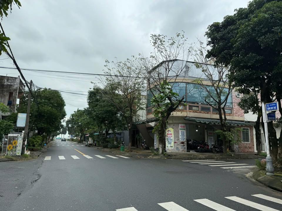 Nhà lô góc 3 tầng Đặng Huy Trứ, Liên Chiểu 96m² giá 9.95 tỷ - Đầu tư sinh lời ngay!