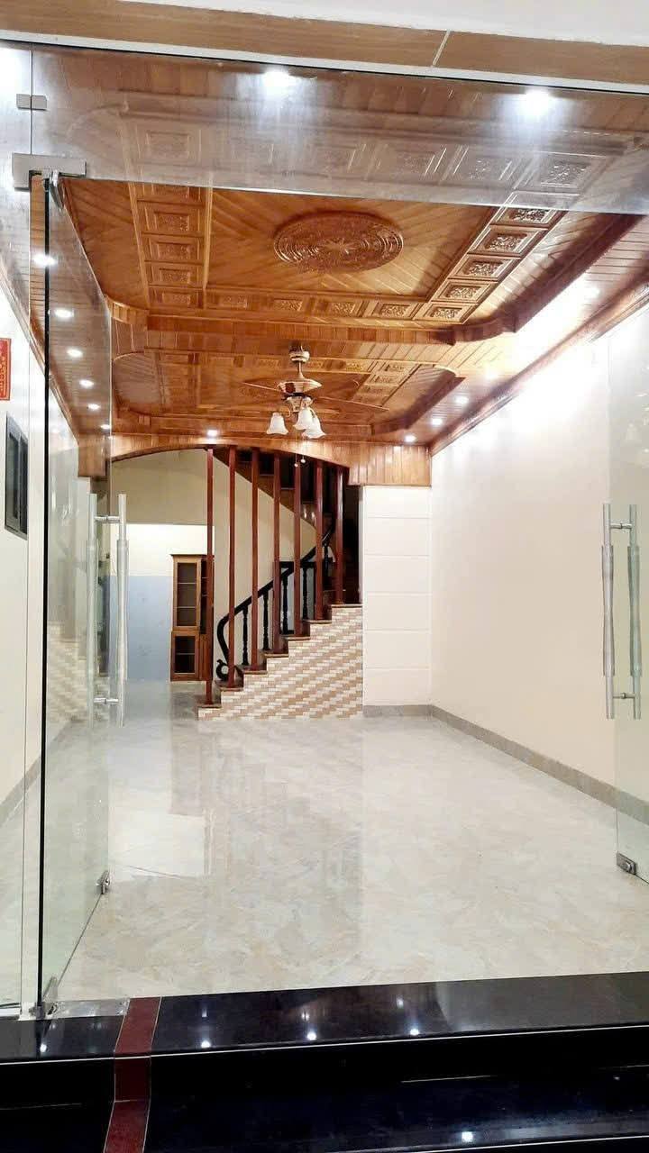 Nhà cho thuê 3 tầng Đinh Công Tráng 70m² giá 5.5 triệu - Kinh doanh thuận lợi!