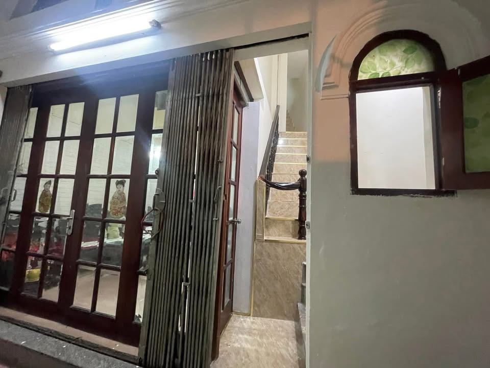 Phòng cho thuê tại Đê Tô Hoàng, 30m² - Gần trường Bách Khoa, đầy đủ tiện nghi!