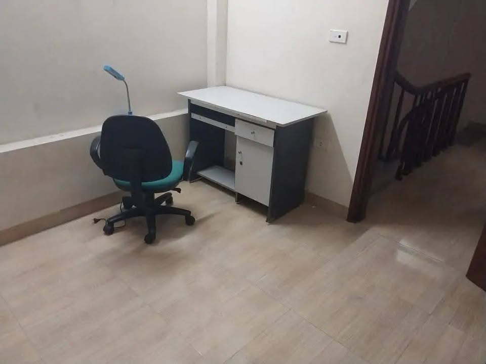 Phòng cho thuê tại ngõ 83 Tân Triều - Giá 2.3 triệu/tháng, tiện nghi đầy đủ!