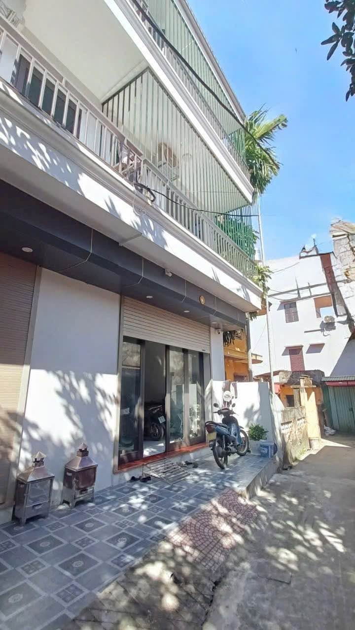 Nhà 3 Tầng Vũ Ninh 65m² giá 4 tỷ - Full nội thất, gần chợ