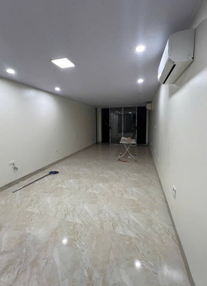 Nhà nguyên căn 5 tầng cho thuê tại phố Lê Đại, Ngọc Thụy - Giá 17 triệu/tháng