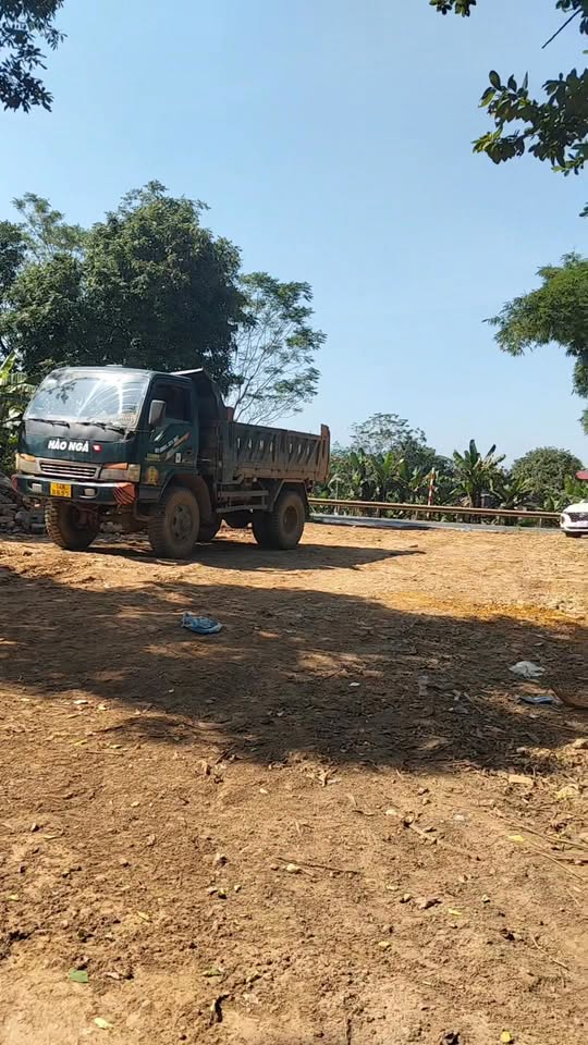 Đất nền bám trục Quốc lộ 12B tại Lạc Sơn, 143m² giá 2 tỷ - Đầu tư sinh lời ngay!