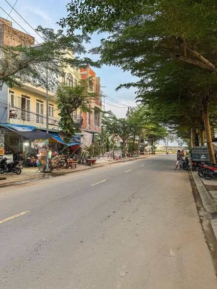 Nhà trệt 2 lầu mặt tiền đường Xuân Hồng, 48m² giá 4.35 tỷ - Đang hoàn thiện, tặng nội thất!