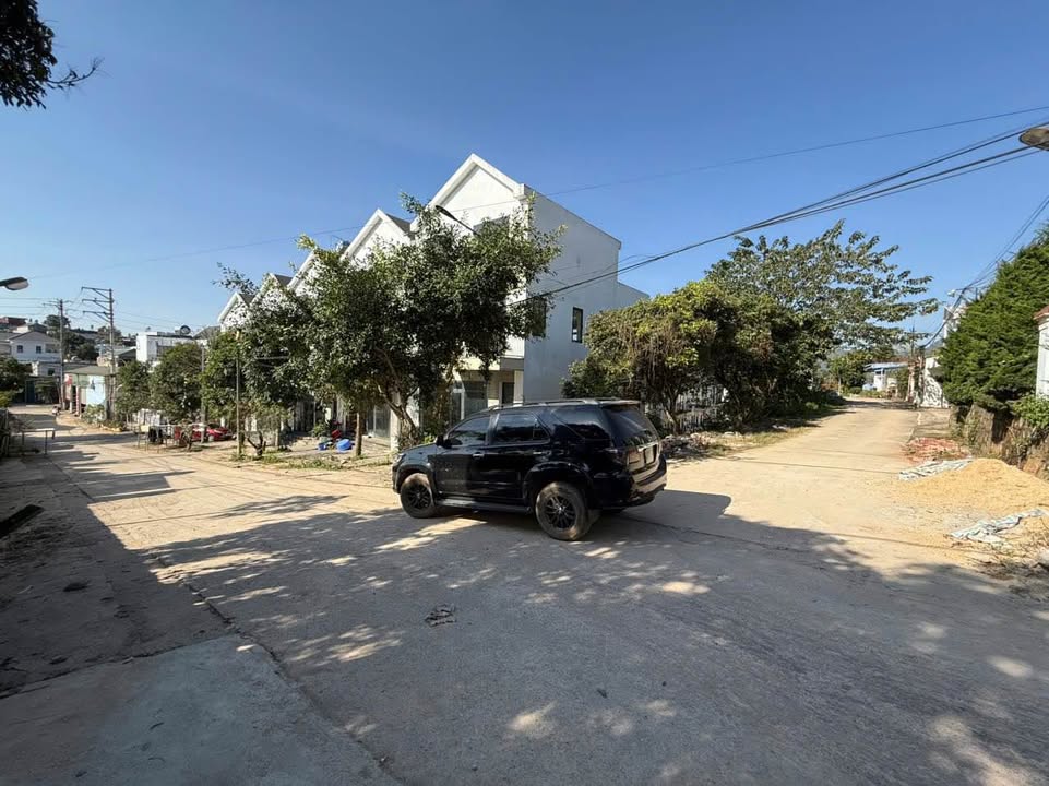 Đất nền Mộc Châu 698m² giá thỏa thuận - Mặt tiền khủng 35,4m, cơ hội đầu tư vàng!