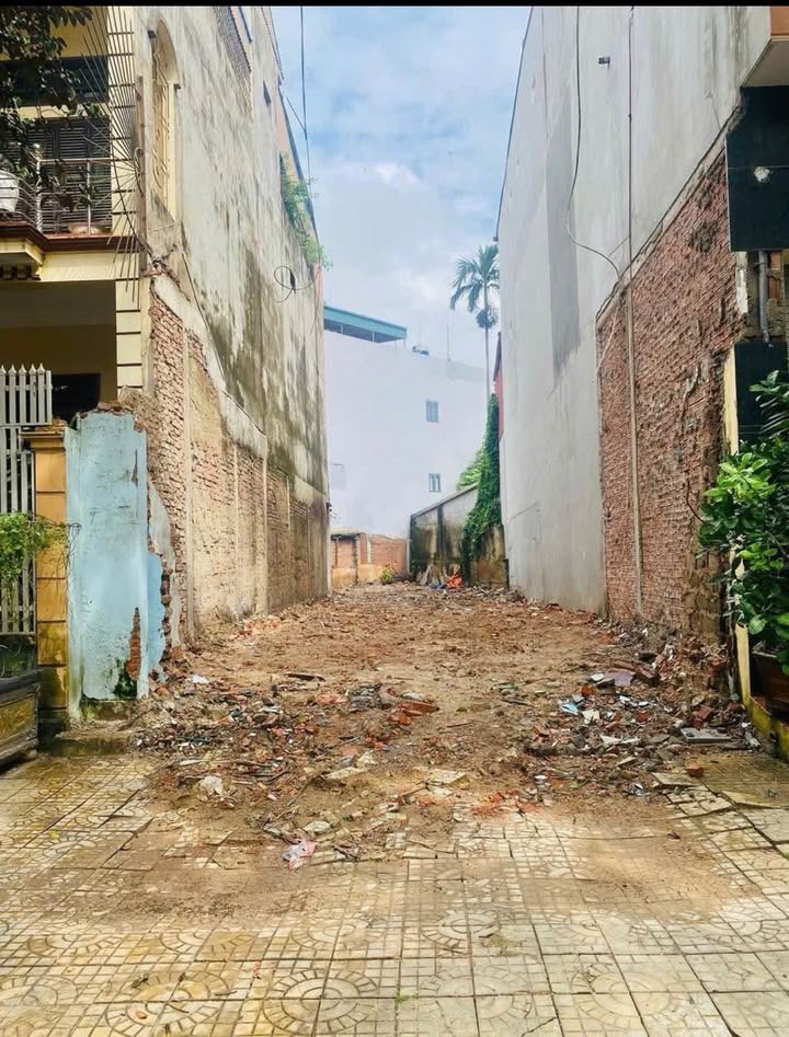 Đất nền phường Tân Sơn 110m² giá 5 tỷ - Hướng Nam, mặt tiền 5m