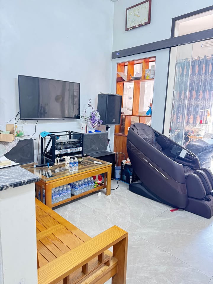 Nhà mặt phố Nguyễn Lương Bằng 53m² giá 4.1 tỷ - Vị trí đắc địa cho spa, salon tóc!