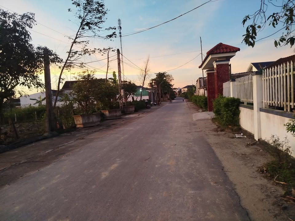 Đất nền 2 mặt tiền Thôn Tân Long, Việt Tiến 260m² giá 3.3 tỷ - Đầu tư hấp dẫn!