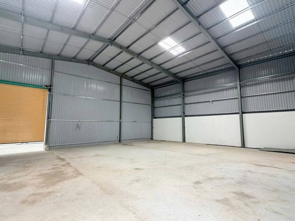 Cho thuê mặt bằng 686m² đường Đỗ Xuân Hợp, Phước Long B, quận 9 - Giá 110 triệu/tháng