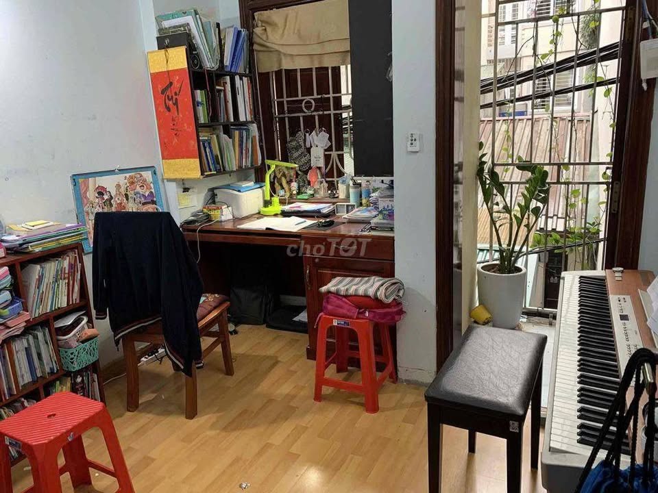 Nhà cho thuê 30m² Ngõ 337 đường Phạm Văn Đồng - Nội thất đầy đủ, giá chỉ 9 triệu!