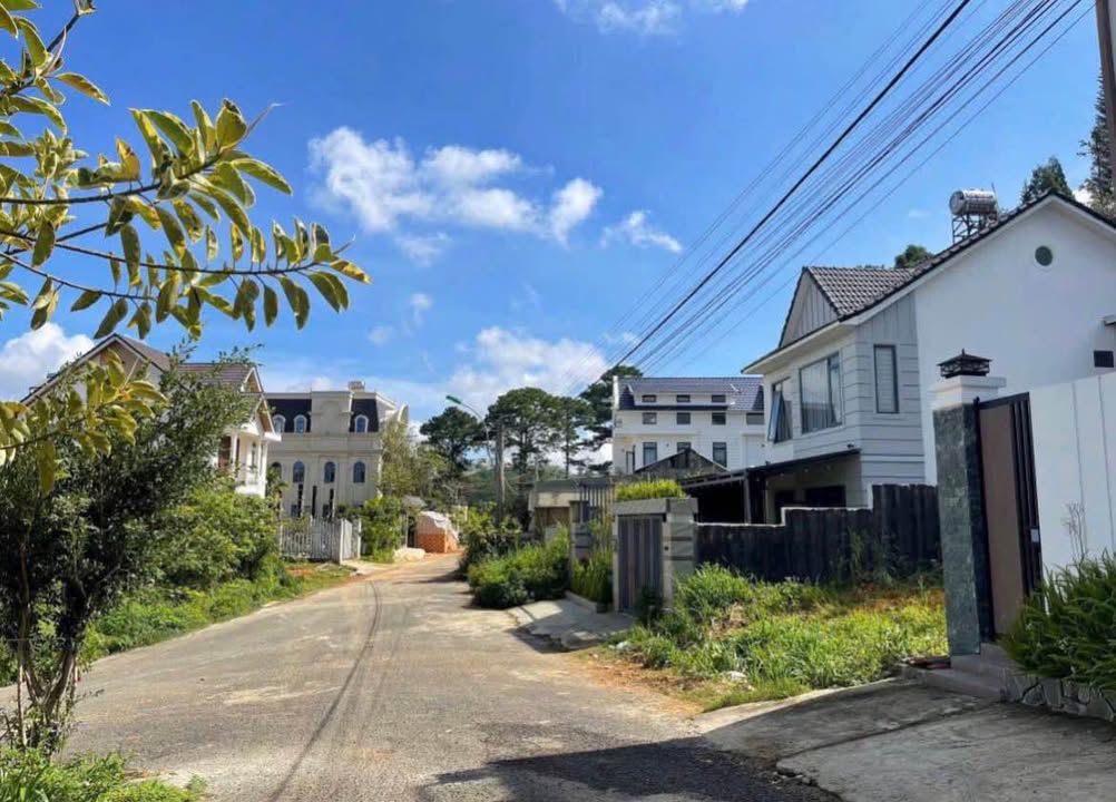 Đất Biệt Lập 208m² KQH An Sơn, Đà Lạt - Giá Chỉ 10.5 Tỷ!