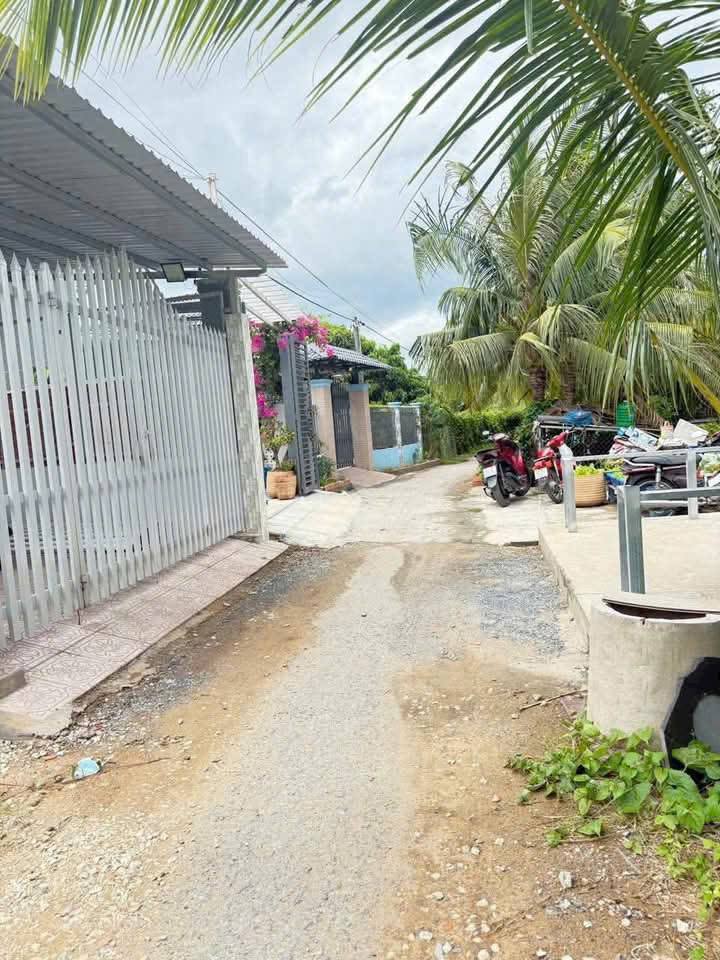 Đất nền Long Phước, Long Hồ 275m² giá chỉ 880 triệu - Cơ hội đầu tư tuyệt vời!