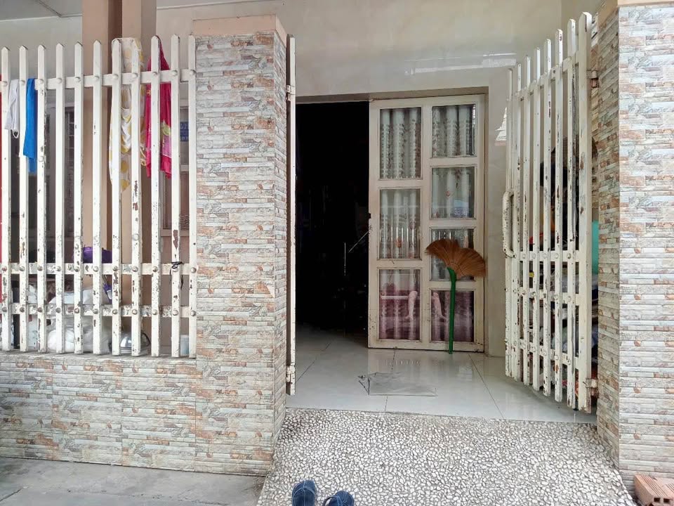 Nhà phố 1 trệt 1 lầu tại phường An Hội, Bến Tre 56m² giá 1.8 tỷ - Tiện ích đầy đủ, vào ở ngay!