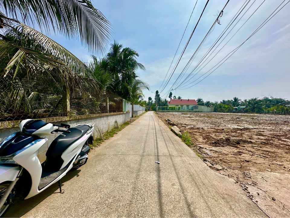 Đất nền đầu tư mặt tiền đường Chùa Bà 8, Phước Thạnh, 200m² - Giá chỉ từ 650 triệu!