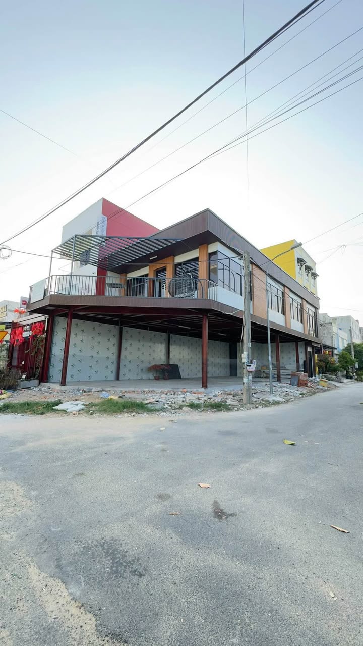 Nhà góc Hoàng Việt - Lương Định Của 187.5m² giá 5 tỷ - Cơ hội đầu tư hấp dẫn!