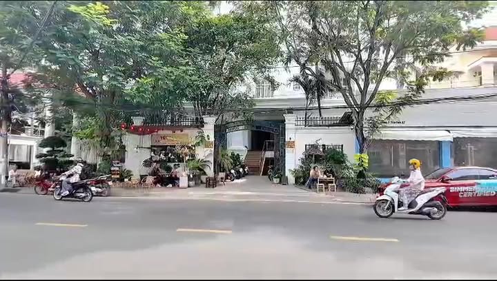 Biệt thự nghỉ dưỡng tuyệt đẹp tại Quận 2 - 996m², giá 370 tỷ - Đầu tư sinh lời!