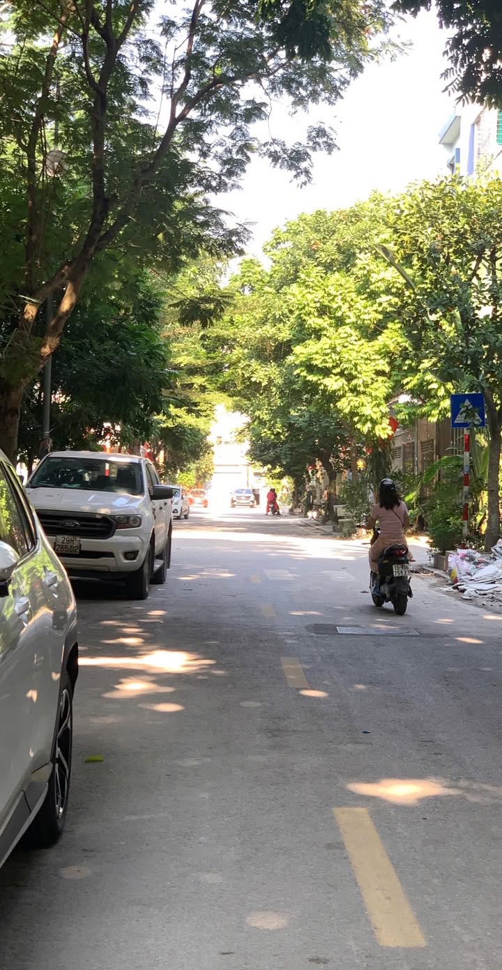 Nhà liền kề DV Hàng Bè, Kiến Hưng 50m² giá 16 tỷ - Kinh doanh lý tưởng!