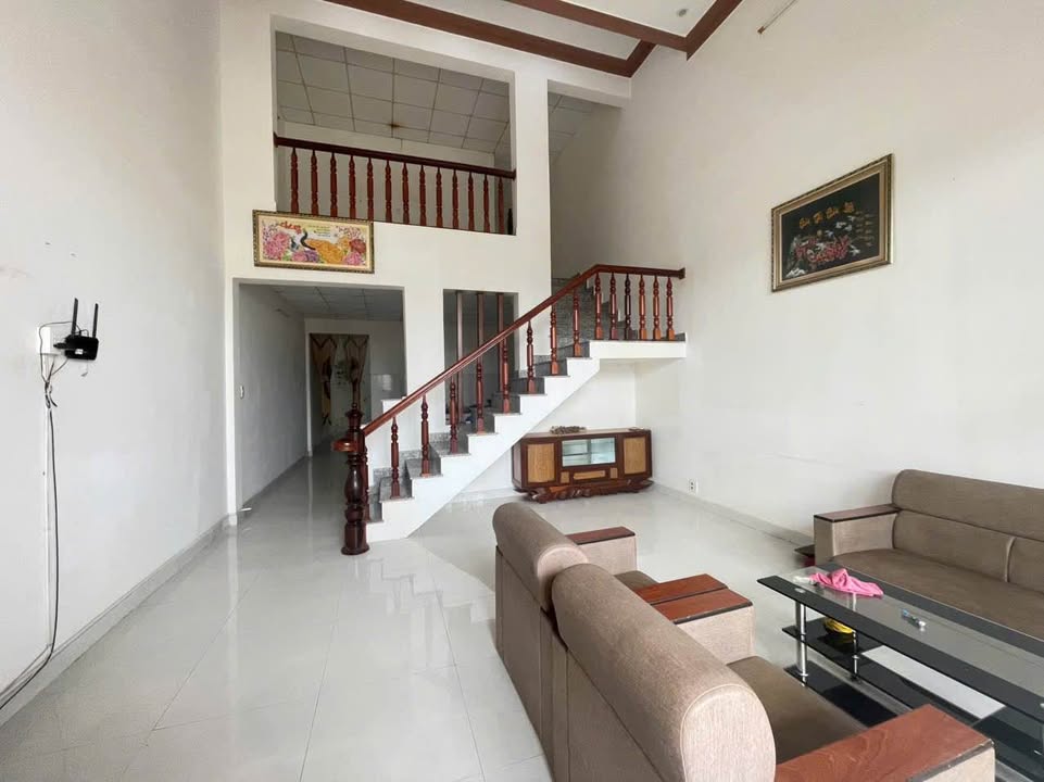 Nhà phố Bảo Lộc 100m² giá 2.5 tỷ - Đầu tư sinh lời ngay!