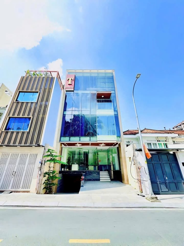 Tòa nhà cho thuê đường Nguyễn Văn Thủ, Quận 1, 162m² - Hầm 5 lầu, thang máy tiện lợi