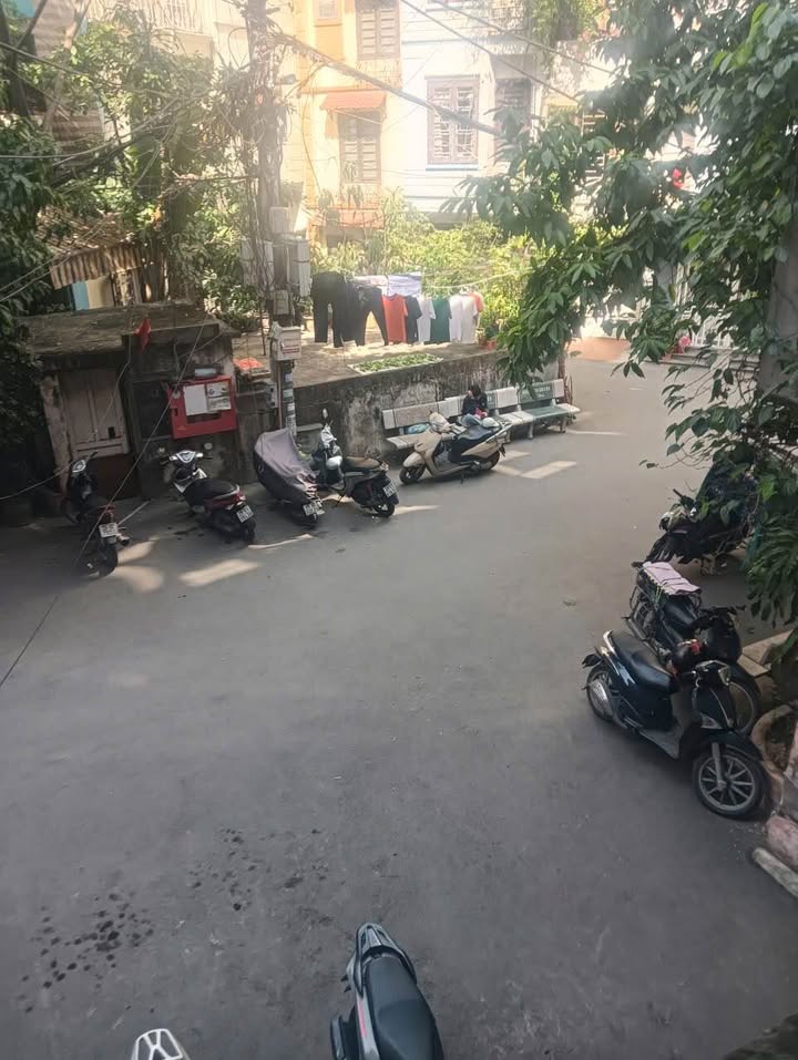 Căn hộ Khu Tập Thể Kim Liên 48m² giá 5.6 tỷ - Căn góc thoáng sáng và chính chủ!