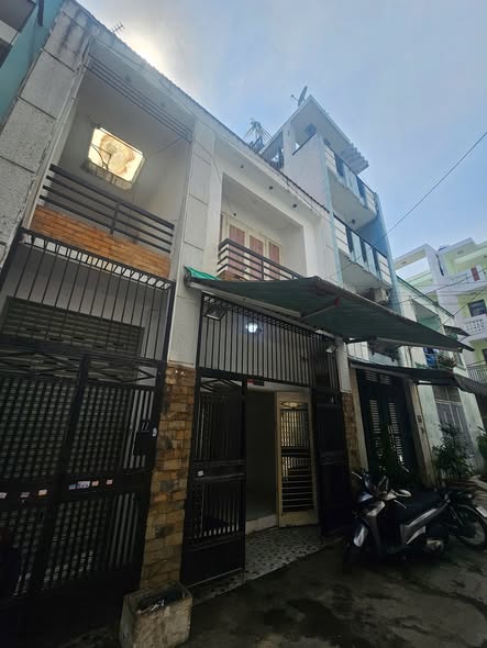Nhà phố 102/1 Dương Văn Dương, Tân Phú 68m² giá 7.9 tỷ - Đầu tư sinh lời ngay!