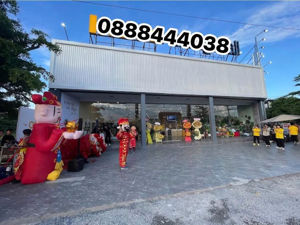 Cho thuê góc 2 mặt tiền đường Đỗ Xuân Hợp Q9 600m² - Kinh doanh sầm uất, dễ nhận diện!