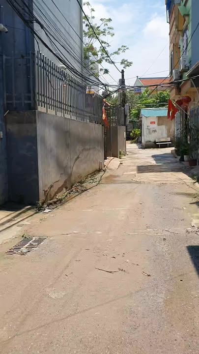 Đất nền Cự Khối 51m² giá 7 tỷ - Lý tưởng cho xây dựng hiện đại!