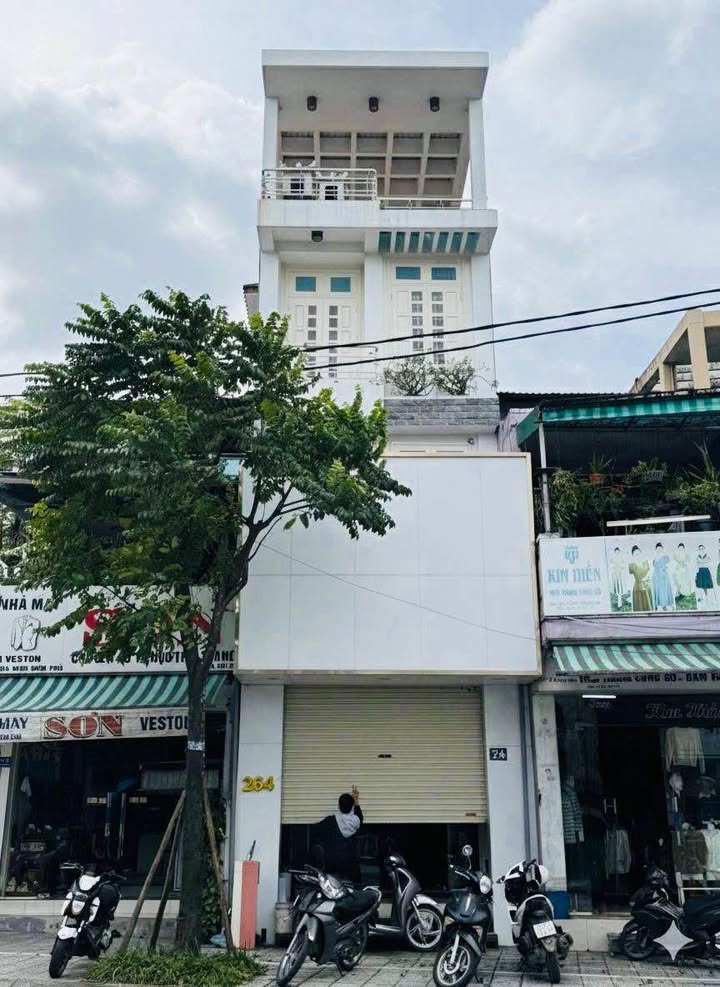 Nhà mặt tiền Điện Biên Phủ, Trường An, 240m² giá 6 tỷ - Vị trí đắc địa cho kinh doanh!