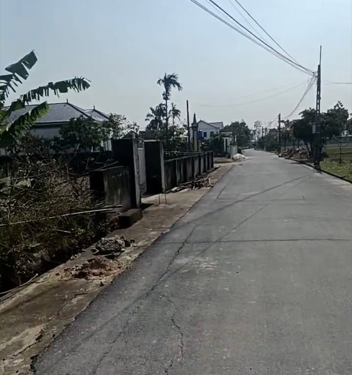 Đất Thạch Khê Hà Tĩnh 300m² giá 1 tỷ - Đường nhựa rộng 12m, sổ đỏ chính chủ!