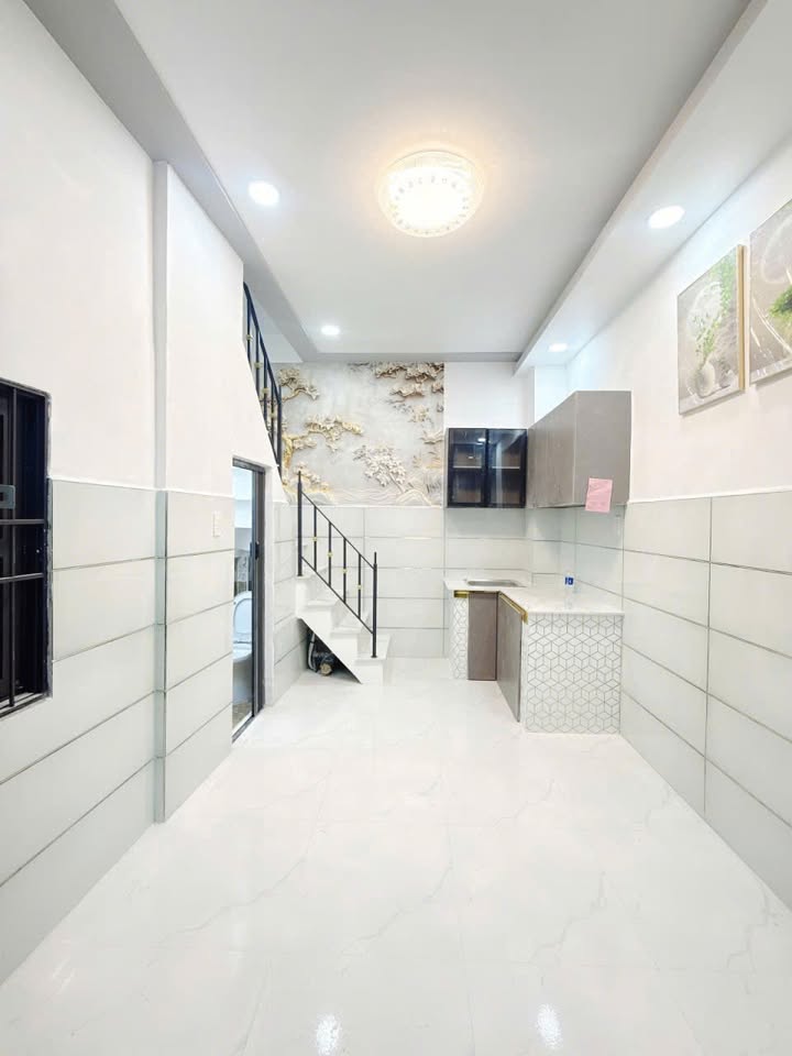 Nhà đẹp Hậu Giang Q6 15m² giá 2 tỷ - Thiết kế nở hậu, 3 tầng