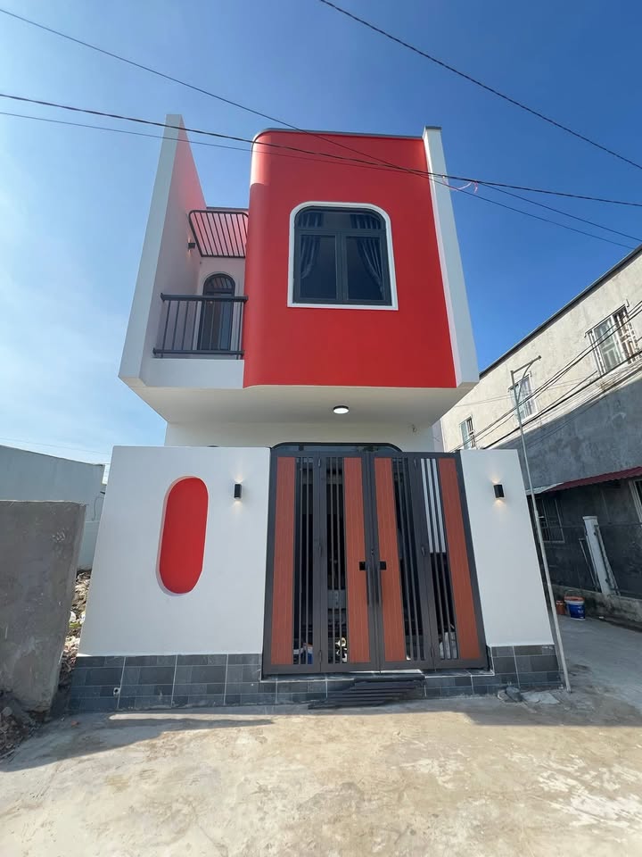 Nhà trệt lầu góc 2 mặt tiền An Bình 43m² giá 2.52 tỷ - Thiết kế hiện đại và full nội thất!