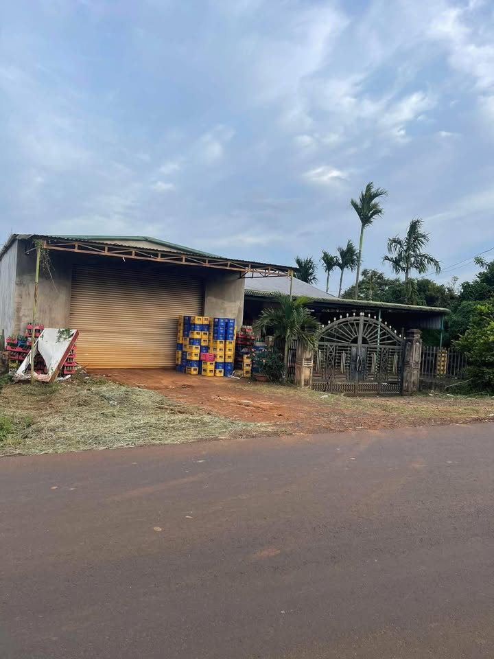 Kiot 240m² tại Krông Năng - Giá 2.7 tỷ, có thương lượng!