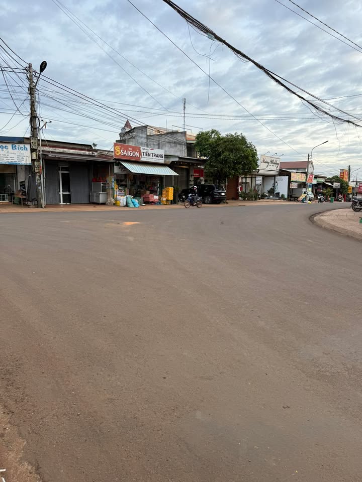 Nhà riêng Krông Năng 135m² giá 6 tỷ - Ngay trung tâm chợ Ea Tân!